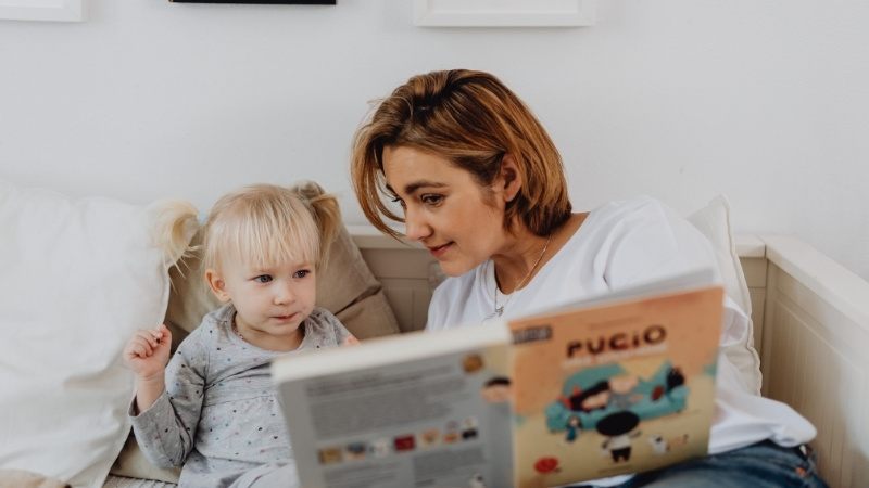 Chọn s&aacute;ch mầm non đ&uacute;ng tuổi, nội dung t&iacute;ch cực v&agrave; an to&agrave;n