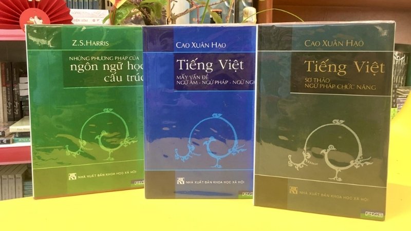 C&aacute;c t&aacute;c giả ng&ocirc;n ngữ học uy t&iacute;n v&agrave; đầu s&aacute;ch kinh điển gi&uacute;p người đọc tiếp cận tri thức chuẩn x&aacute;c