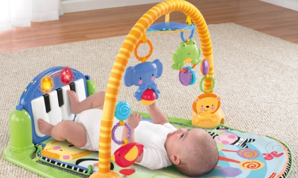 Bố mẹ cần đồ chơi cho trẻ sơ sinh 1 tháng tuổi phù hợp