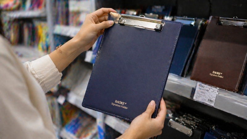 Lựa chọn b&igrave;a tr&igrave;nh k&yacute; từ c&aacute;c thương hiệu uy t&iacute;n đảm bảo độ bền vượt trội v&agrave; t&iacute;nh thẩm mỹ l&acirc;u d&agrave;i