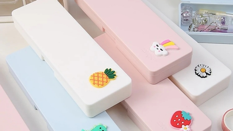 C&aacute;c loại hộp b&uacute;t nhựa đa năng phổ biến