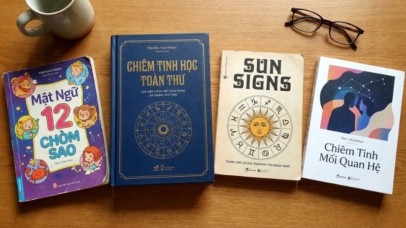 Tiki có Linda Goodman, Stephen Arroyo cùng sách 12 chòm sao, chiêm tinh chuyên sâu