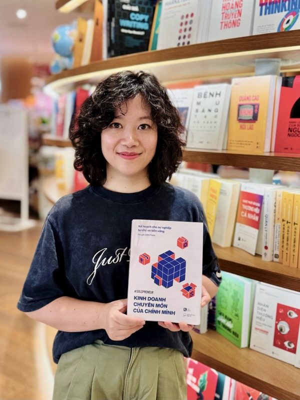 T&aacute;c giả Linh Phan