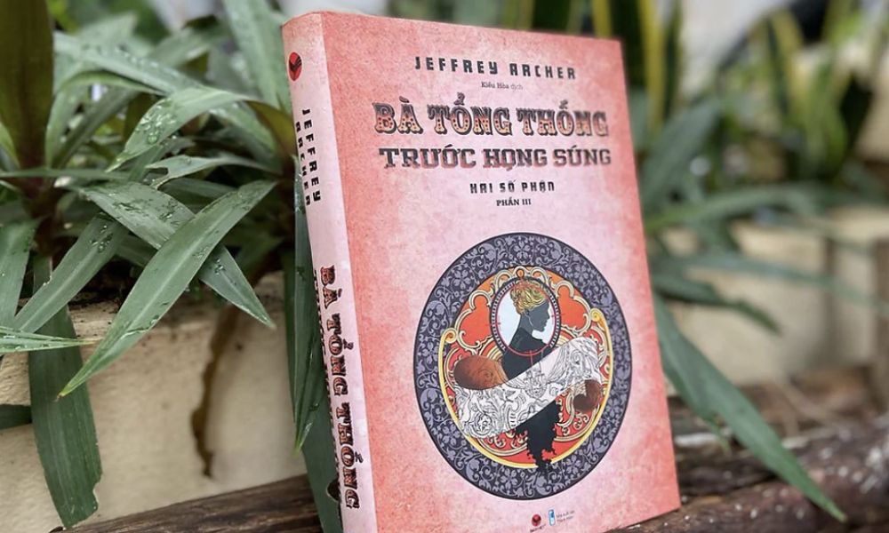 Bìa truyện Bà tổng thống trước họng súng