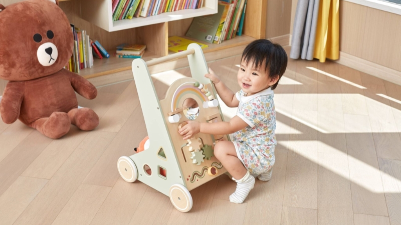 Xe tập đi cho b&eacute;, hỗ trợ b&eacute; tập đứng v&agrave; tập đi an to&agrave;n