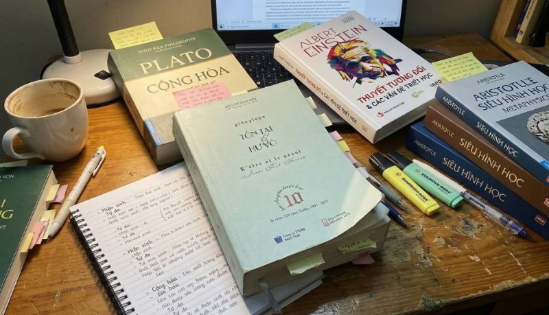 S&aacute;ch Triết Học phương T&acirc;y mang đến nguồn kiến thức v&ocirc; gi&aacute;