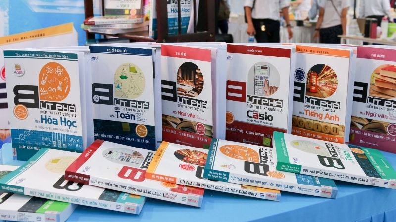 Series Bứt Ph&aacute; Điểm Thi