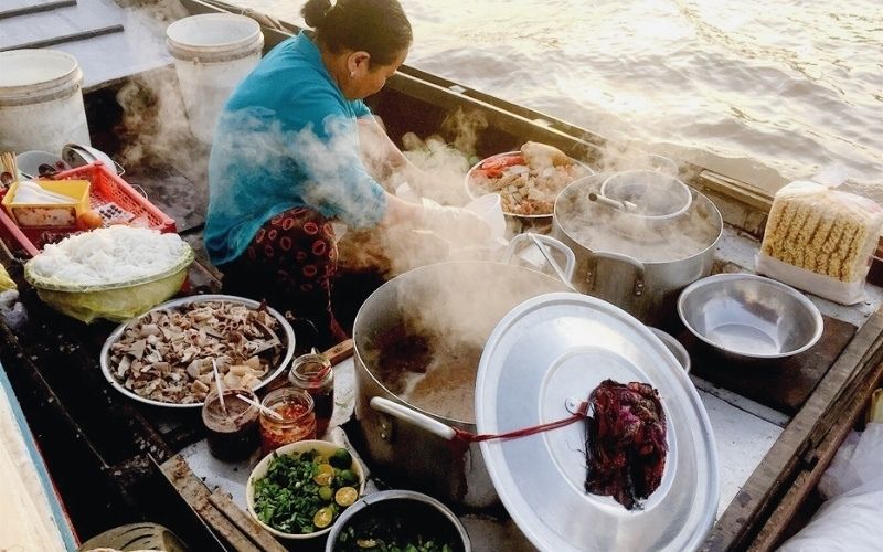 Để l&agrave;m n&ecirc;n một m&oacute;n b&ograve; kho, hủ tiếu cần phải c&oacute; gia vị chuẩn