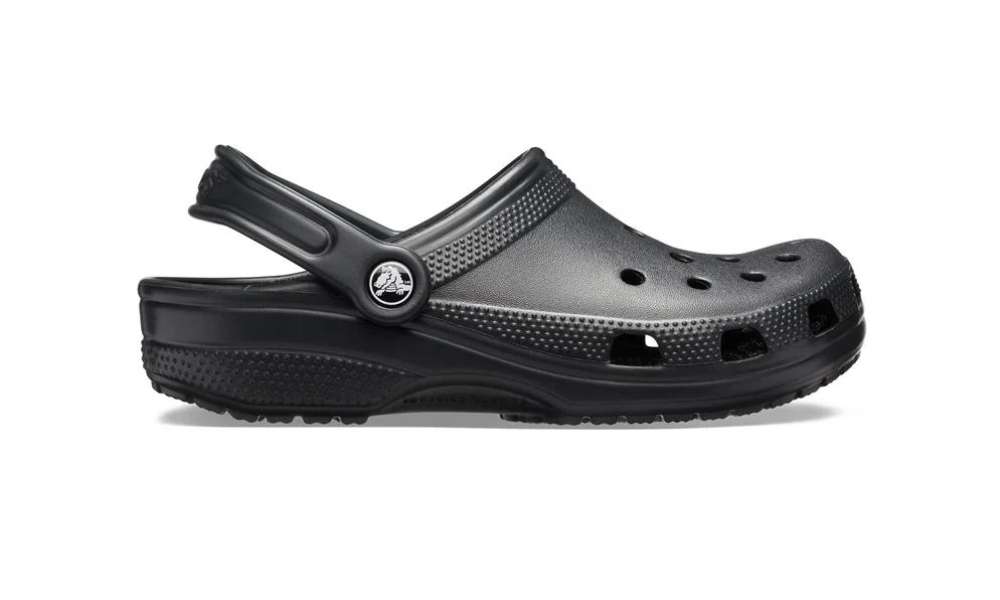 Crocs Classic 10001-001 là mẫu giày huyền thoại được mọi người săn đón