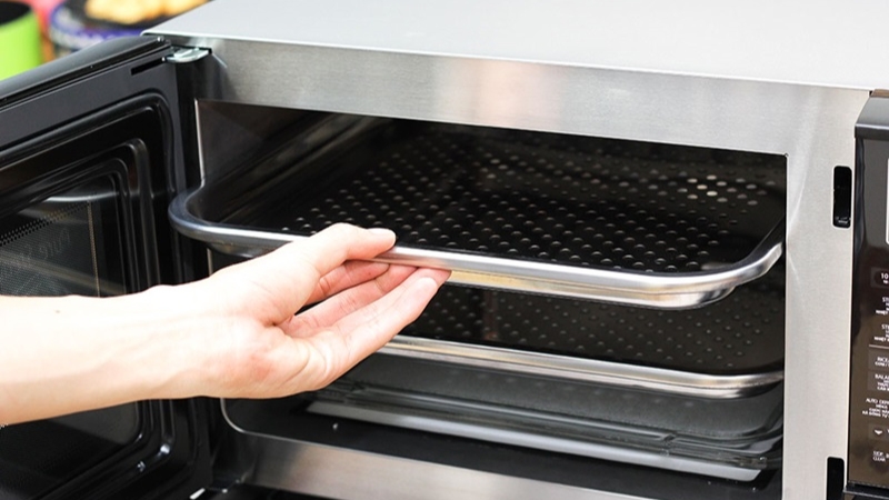L&ograve; vi s&oacute;ng hơi nước kết hợp hấp v&agrave; h&acirc;m n&oacute;ng tiện lợi