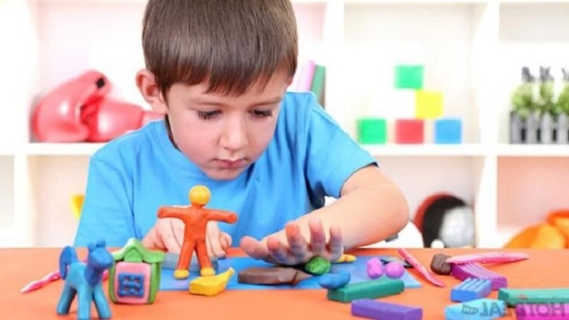 Bột nặn cho b&eacute;, hỗ trợ ph&aacute;t triển tư duy v&agrave; khả năng s&aacute;ng tạo