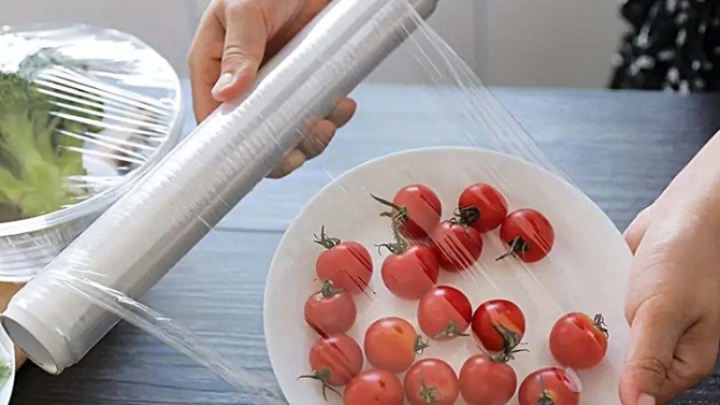 M&agrave;ng Bọc Thực Phẩm gi&uacute;p giữ nguy&ecirc;n hương vị v&agrave; độ ẩm của m&oacute;n ăn