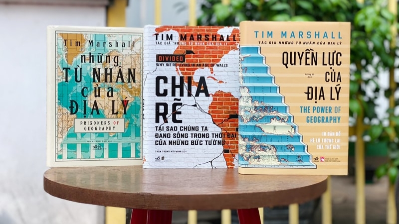 S&aacute;ch Văn H&oacute;a &ndash; Địa L&yacute; &ndash; Du Lịch kết hợp kiến thức v&agrave; trải nghiệm thực tế