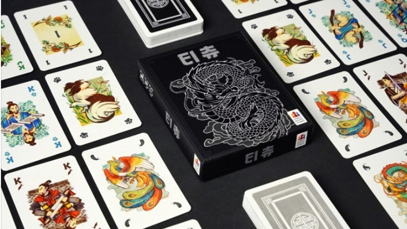 Tarots &ndash; Thiết kế h&igrave;nh ảnh nghệ thuật, gi&agrave;u &yacute; nghĩa biểu trưng