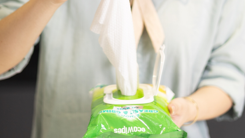 Khăn giấy ướt tiện lợi cho gia đ&igrave;nh v&agrave; trẻ nhỏ