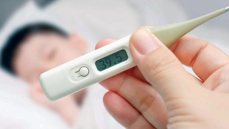 Nhiệt kế cho b&eacute; gi&uacute;p theo d&otilde;i sức khỏe b&eacute; mỗi ng&agrave;y
