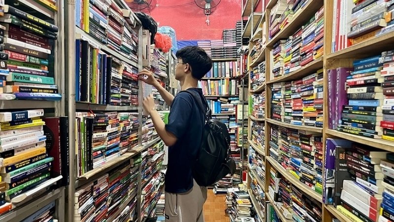 Chọn sách phong tục theo mục tiêu đọc, ưu tiên tác giả uy tín, nội dung chuẩn xác và review đáng tin