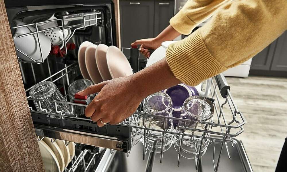 Trên thị trường máy rửa chén có mức giá giao động từ vài triệu tới vài chục triệu