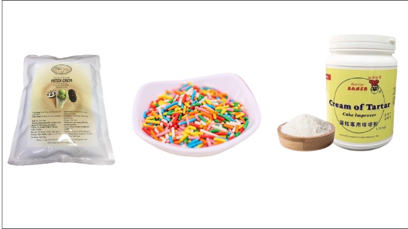 C&aacute;c phụ gia thực phẩm như bột tartar, đường trang tr&iacute; v&agrave; chất ổn định hỗ trợ chế biến