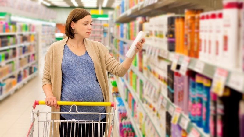 Chọn sữa tắm, dầu gội cho mẹ theo nhu cầu như giảm rụng t&oacute;c, dưỡng ẩm da, th&agrave;nh phần dịu nhẹ