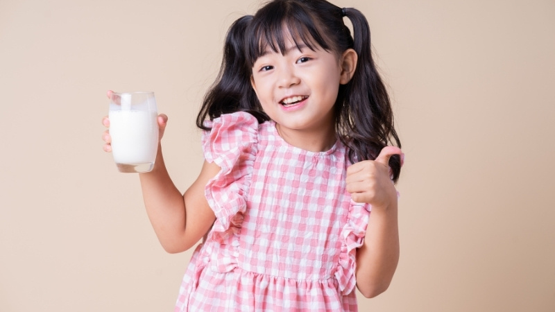 Chọn sữa pha sẵn theo thể trạng bé như tăng cân, cao khỏe hay mát bụng, dễ tiêu