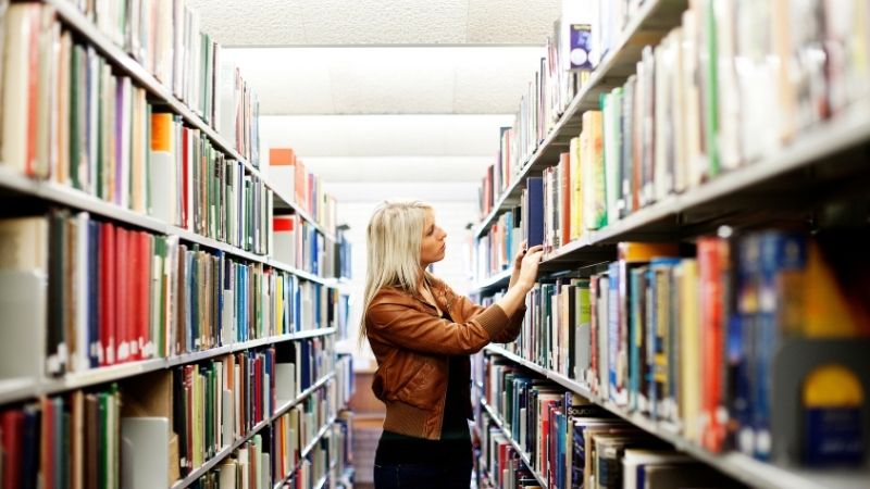 Chọn s&aacute;ch danh nh&acirc;n nước ngo&agrave;i theo lĩnh vực quan t&acirc;m, thể loại, NXB uy t&iacute;n v&agrave; review.