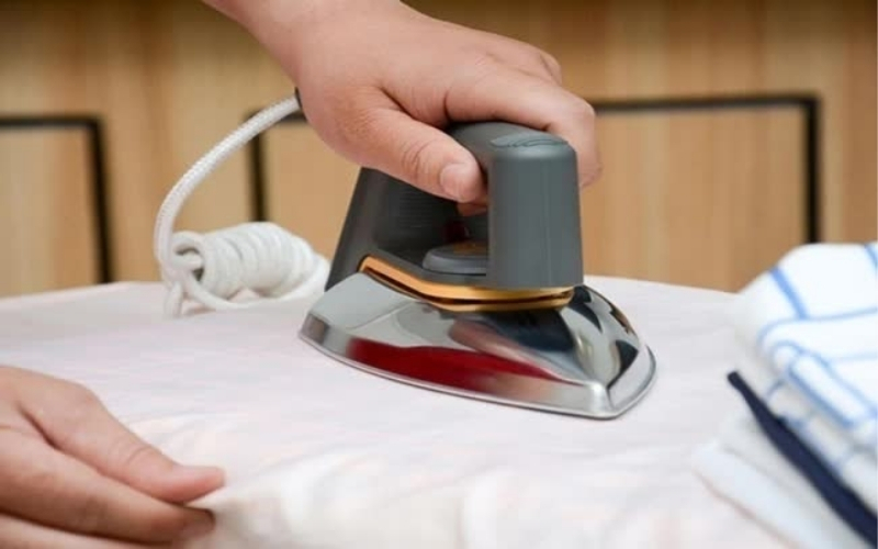 Bàn ủi, bàn là chính hãng, chất lượng, làm nóng nhanh và tiết kiệm điện