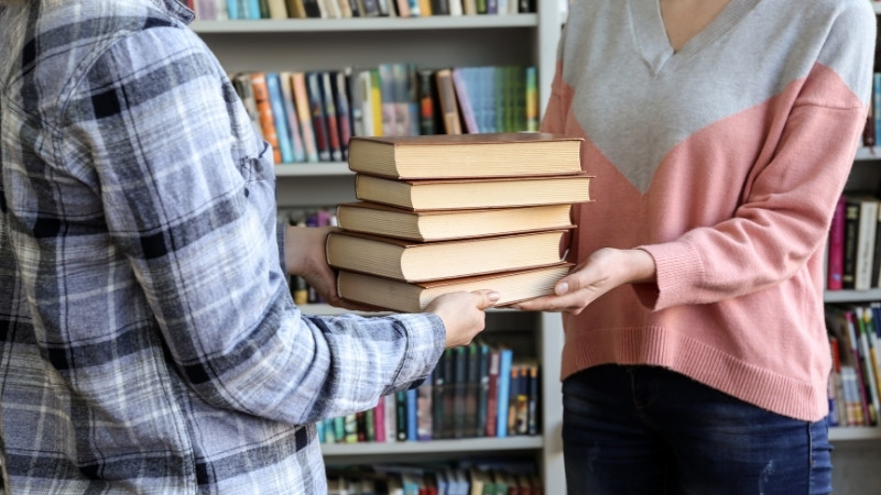 Chọn s&aacute;ch Kinh Dịch theo mục đ&iacute;ch, tr&igrave;nh độ, ưu ti&ecirc;n t&aacute;c giả v&agrave; dịch giả uy t&iacute;n