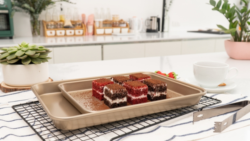Thảm nướng bánh giúp bánh chín đều và giữ được hình dạng đẹp mắt