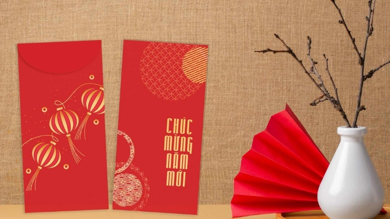 Mẫu bao l&igrave; x&igrave; đỏ truyền thống in họa tiết lồng đ&egrave;n v&agrave;ng tr&ecirc;n nền giấy l&aacute;ng mịn