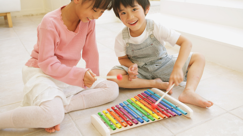 Đ&agrave;n gỗ xylophone nhiều m&agrave;u gi&uacute;p b&eacute; l&agrave;m quen &acirc;m nhạc