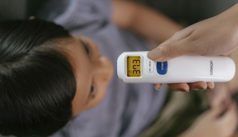 Nhiệt kế cho b&eacute; đo kh&ocirc;ng tiếp x&uacute;c, tiện lợi v&agrave; vệ sinh