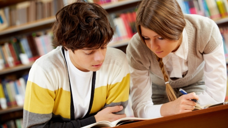 Chọn s&aacute;ch thể dục theo mục ti&ecirc;u tập luyện, tr&igrave;nh độ ph&ugrave; hợp, ưu ti&ecirc;n h&igrave;nh ảnh r&otilde; v&agrave; t&aacute;c giả uy t&iacute;n