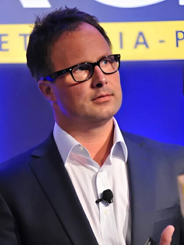 T&aacute;c giả Michael W. Covel