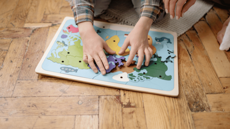 Tranh gh&eacute;p Jigsaw gi&aacute;o dục gi&uacute;p b&eacute; học qua tr&ograve; chơi