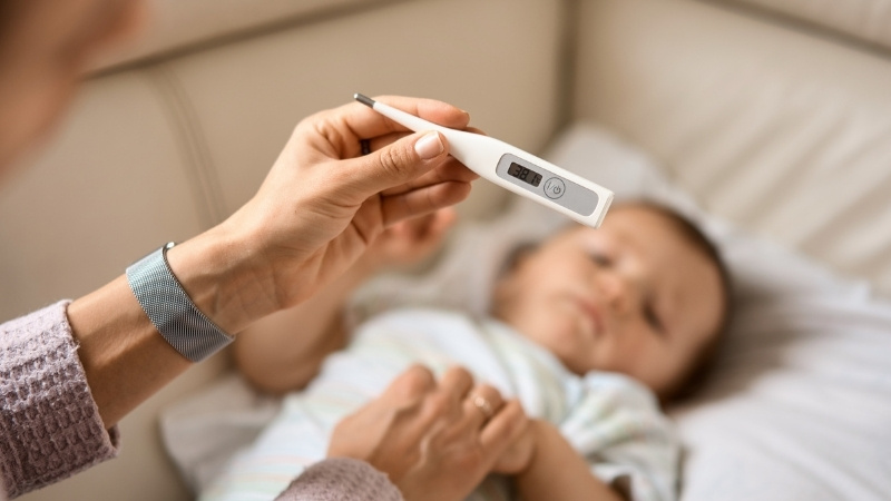 Ưu tiên chất liệu y tế an toàn, thương hiệu uy tín, đúng lứa tuổi và dễ tiệt trùng