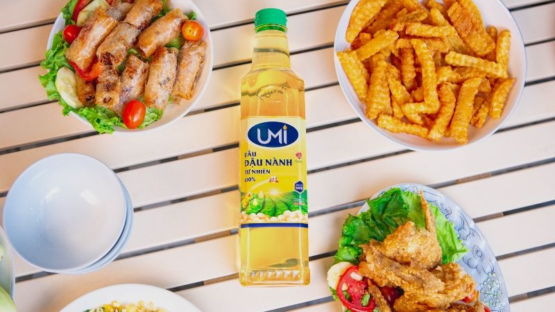 Dầu đậu n&agrave;nh gi&uacute;p m&oacute;n ăn thơm ngon tự nhi&ecirc;n