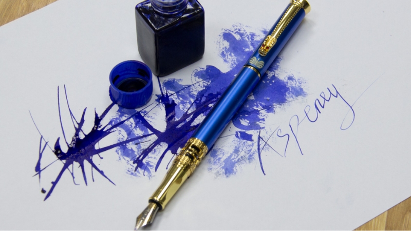 B&uacute;t m&aacute;y bơm mực mang lại n&eacute;t viết mềm mại, đều v&agrave; đẹp mắt