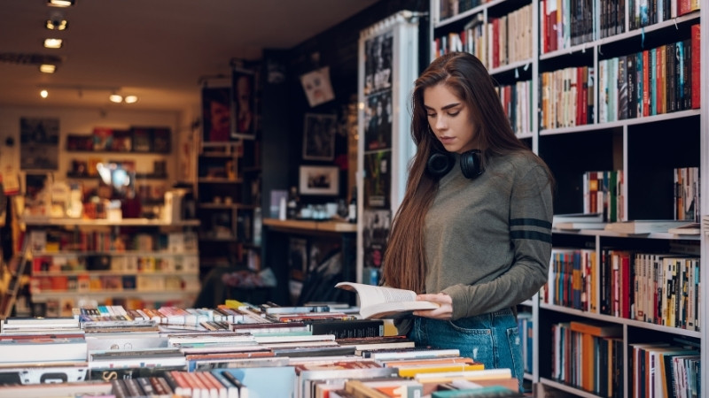 S&aacute;ch Thiết kế - Đồ họa tại Tiki gồm đồ họa, kiến tr&uacute;c, nội thất, l&agrave;m phim, dễ chọn đ&uacute;ng chuy&ecirc;n ng&agrave;nh