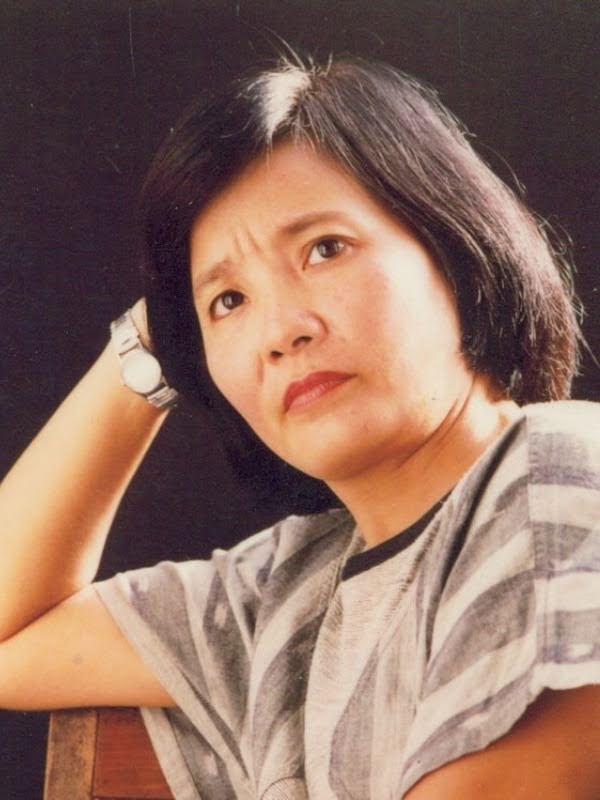 Nh&agrave; văn Dạ Ng&acirc;n