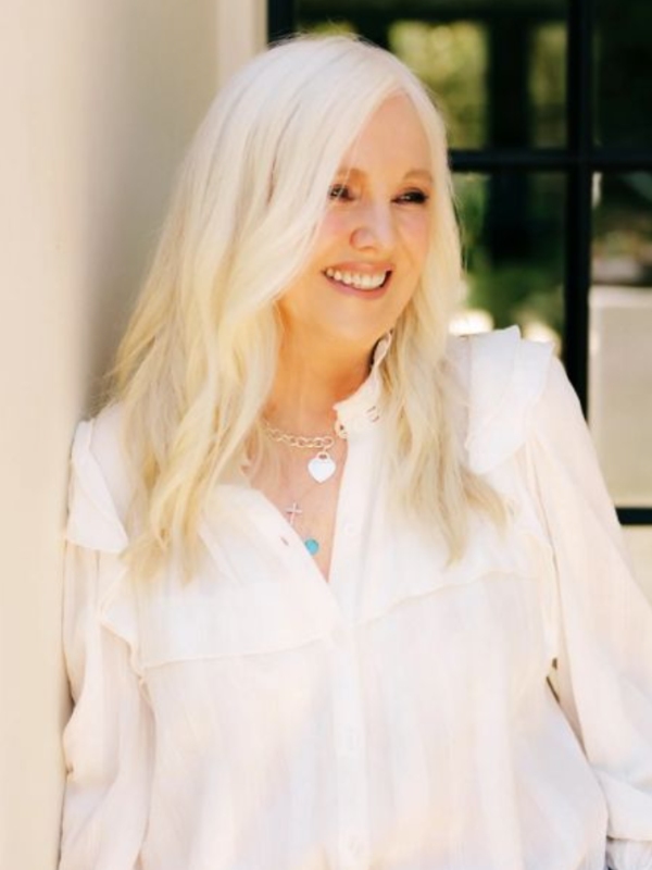  Đôi nét về tác giả Rhonda Byrne