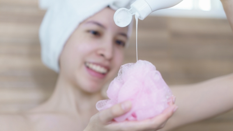 N&ecirc;n mua sữa tắm, dầu gội cho mẹ loại &ecirc;m dịu, an to&agrave;n cho da