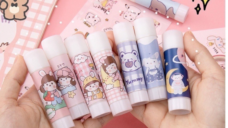 Keo hồ kh&ocirc; nhanh, gi&uacute;p cố định giấy chắc chắn