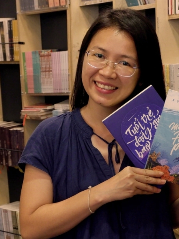 Tác giả Rosie Nguyễn
