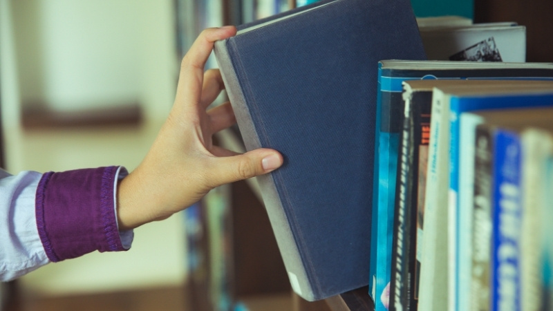 Lựa chọn s&aacute;ch ph&ugrave; hợp với tr&igrave;nh độ tiếng Anh gi&uacute;p việc đọc hiệu quả hơn