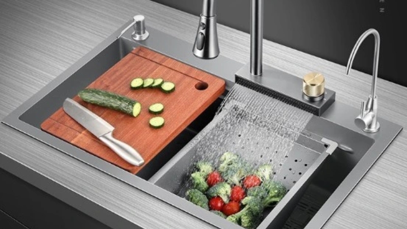 Chậu, bồn rửa ch&eacute;n b&aacute;t inox được l&agrave;m từ chất liệu inox bền bỉ, chống gỉ s&eacute;t hiệu quả