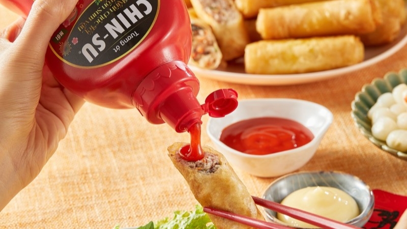 Tương ớt thơm ngon, s&aacute;nh mịn, tăng hương vị cho từng bữa ăn