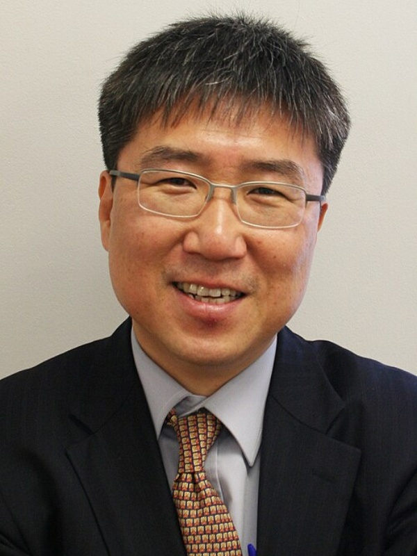T&aacute;c giả Ha-Joon Chang