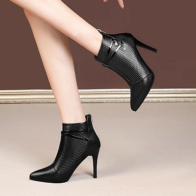 Giày boots nữ gót nhọn