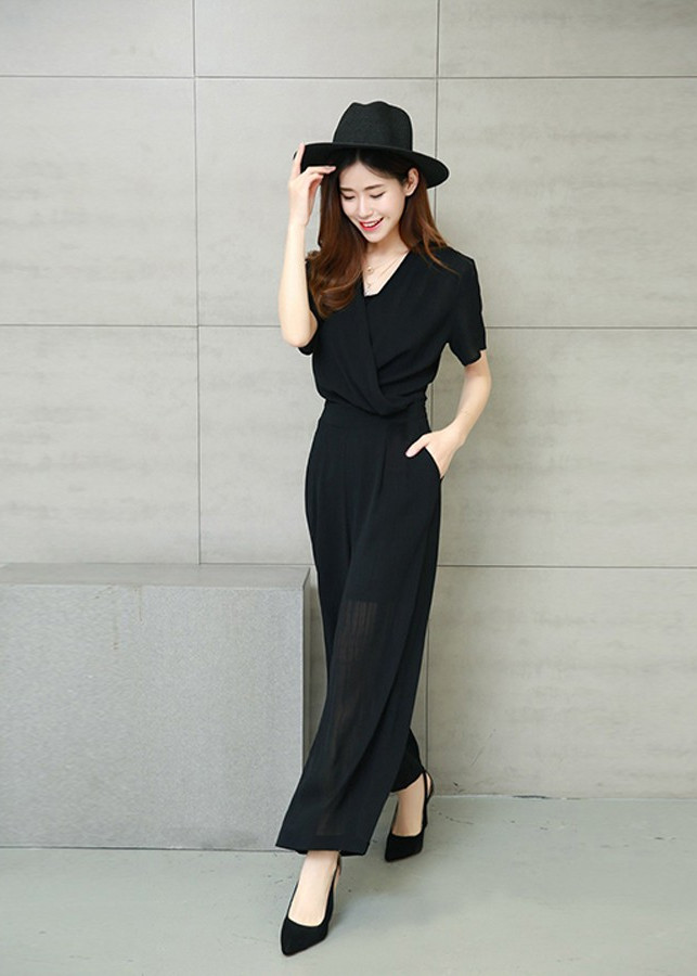 2101574 , 2309798820516 , 62_13173851 , 895000 , Jumsuit-Thoi-Trang-Co-Cheo-Sieu-Viet-TT-LTV1963-62_13173851 , tiki.vn , Jumsuit Thời Trang Cổ Chéo Siêu Việt TT - LTV1963 Jumsuit Thời Trang Cổ Chéo Siêu Việt TT - LTV1963